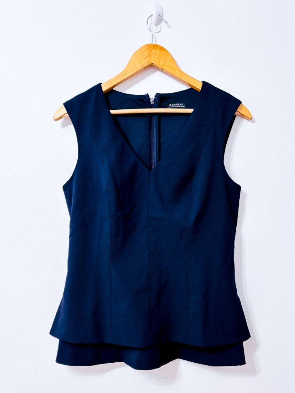 LE CHÂTEAU Navy Sleeveless Top | V Neck Tailored Office‎ | X-Small